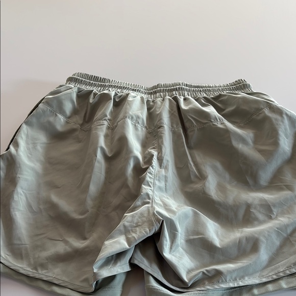 Sporty & Rich LIKE NEW SR Runner Drawstring Shorts - Picture 4 of 4